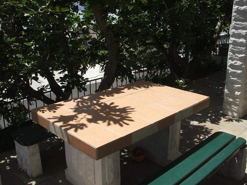 Apartmani Mira Senj  Buitenkant foto