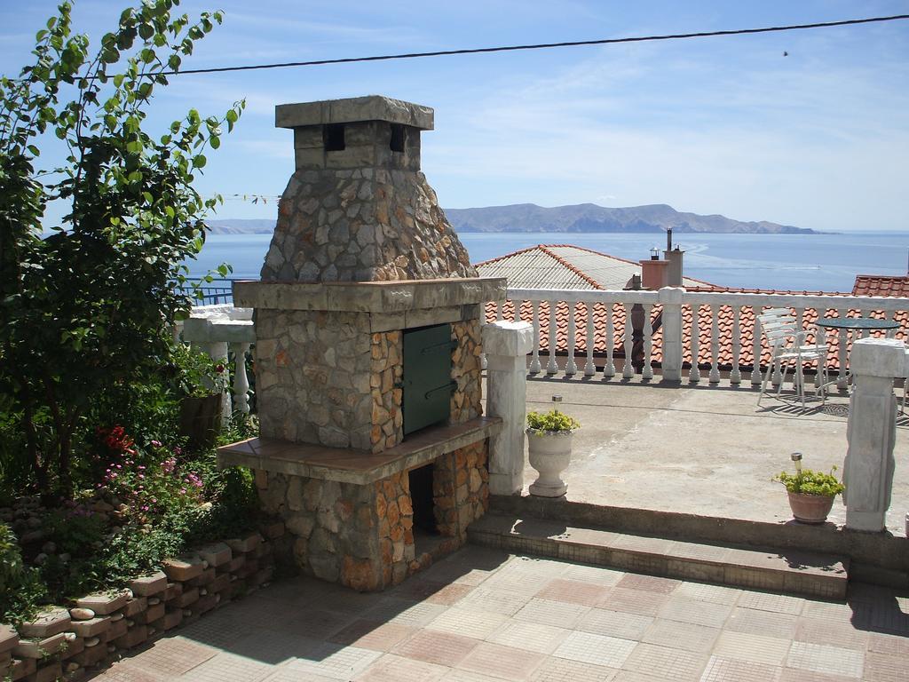 Apartmani Mira Senj  Buitenkant foto