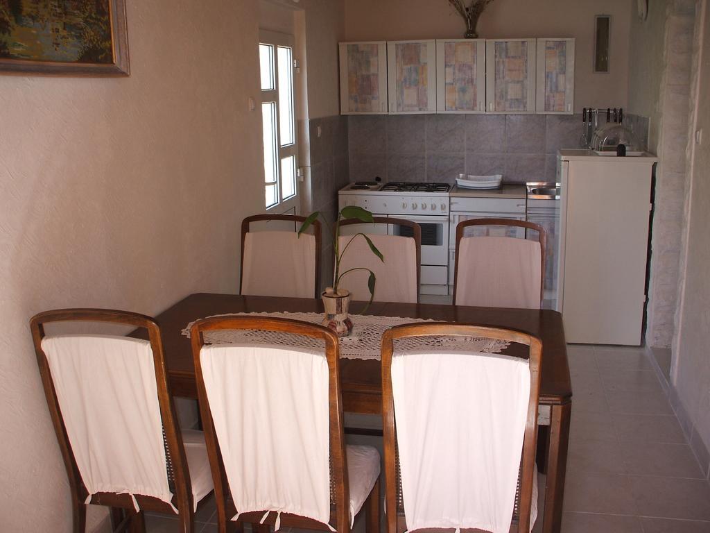 Apartmani Mira Senj  Buitenkant foto
