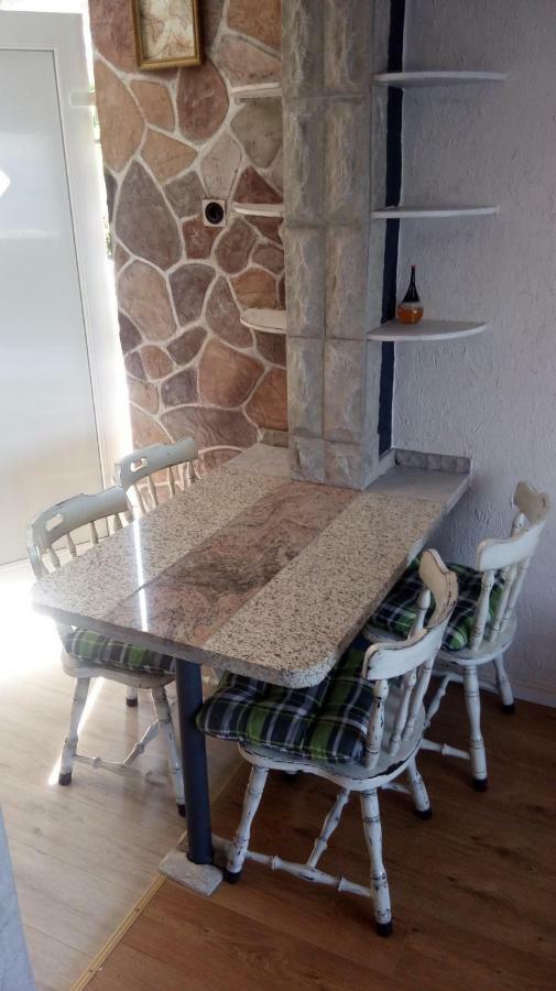 Apartmani Mira Senj  Buitenkant foto