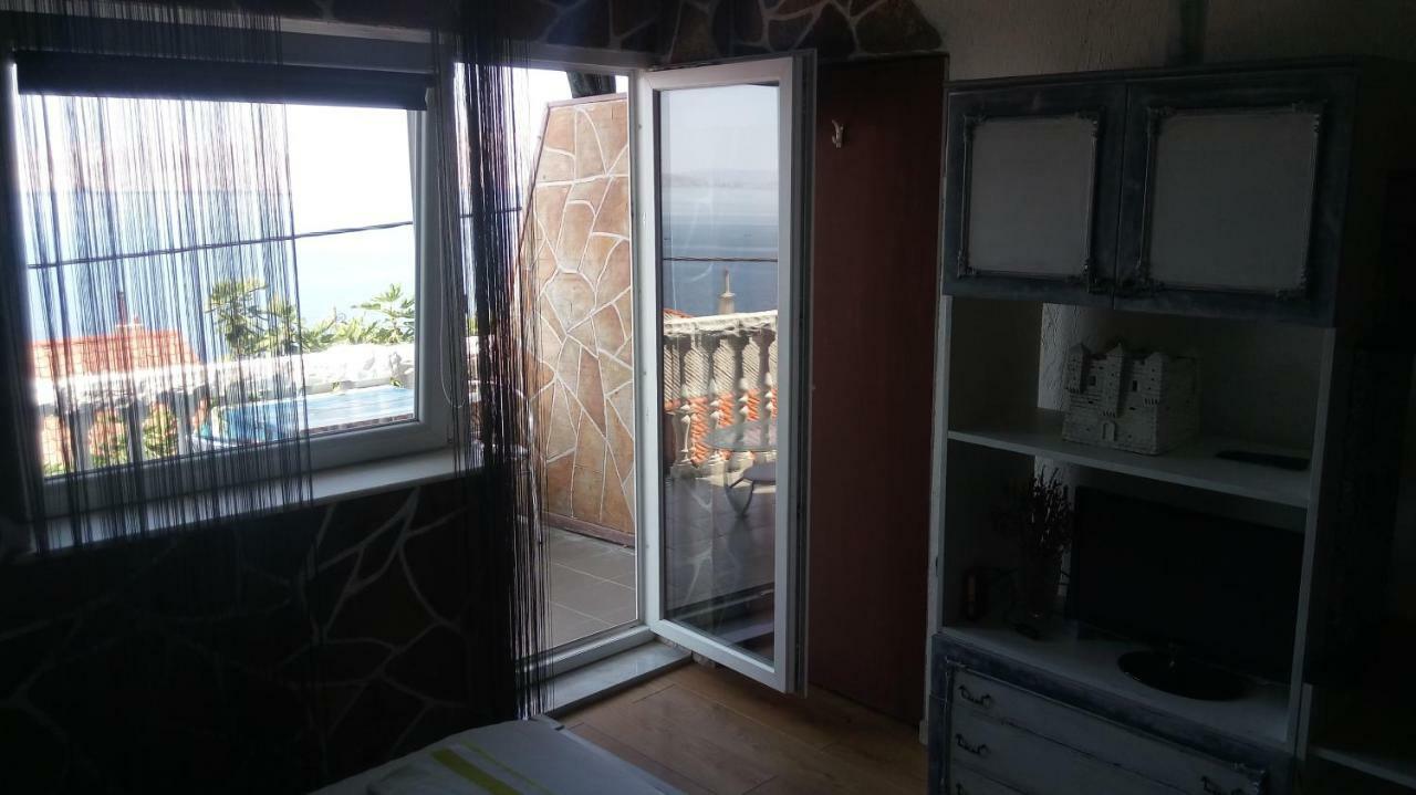 Apartmani Mira Senj  Buitenkant foto
