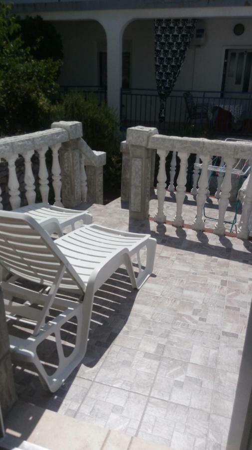 Apartmani Mira Senj  Buitenkant foto